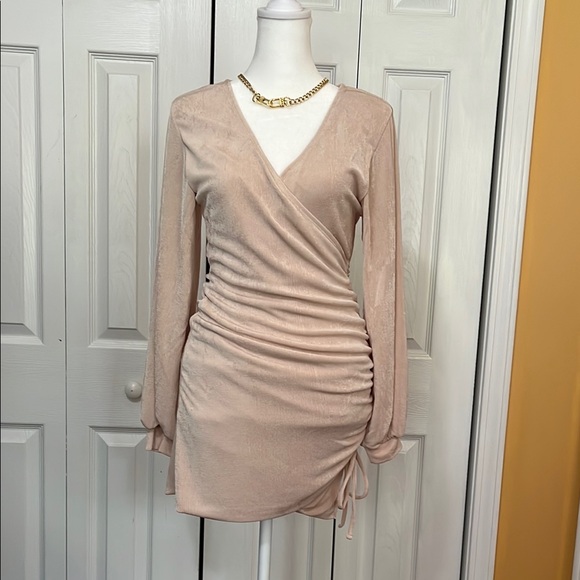 l*space Dresses & Skirts - L*Space Tan Long Sleeve V-Neck Cocktail Dress